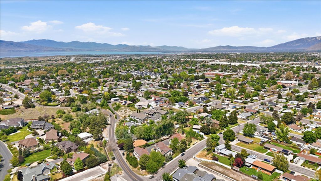 Image 46 of property listing at 1990 S 424 E, Orem, UT 84058