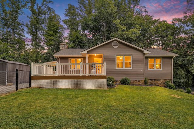 190 Brookrun DR, Callaway, VA 24067