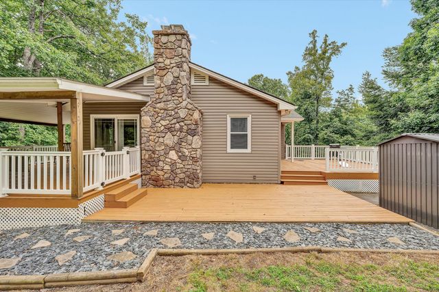 190 Brookrun DR, Callaway, VA 24067