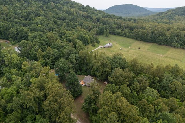 190 Brookrun DR, Callaway, VA 24067