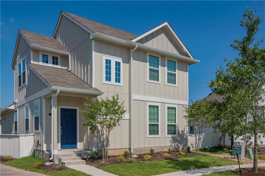 100 Lennox DR, Kyle, TX 78640