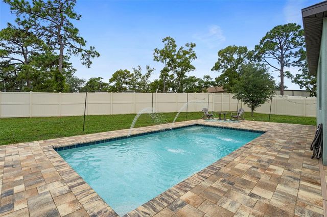 1569 N RIVER CIRCLE, Tarpon Springs, FL 34689