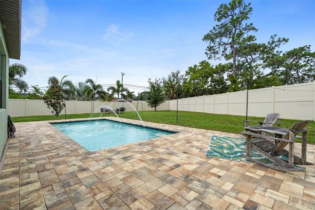 1569 N RIVER CIRCLE, Tarpon Springs, FL 34689