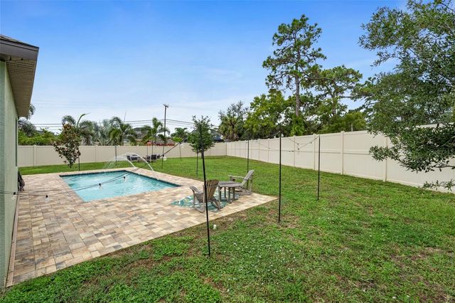 1569 N RIVER CIRCLE, Tarpon Springs, FL 34689