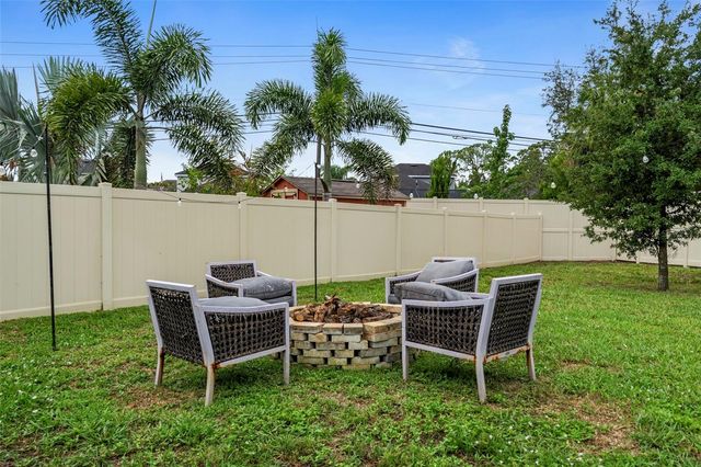 1569 N RIVER CIRCLE, Tarpon Springs, FL 34689