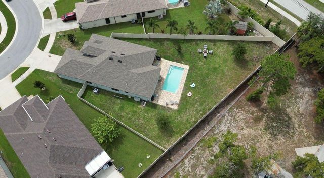 1569 N RIVER CIRCLE, Tarpon Springs, FL 34689