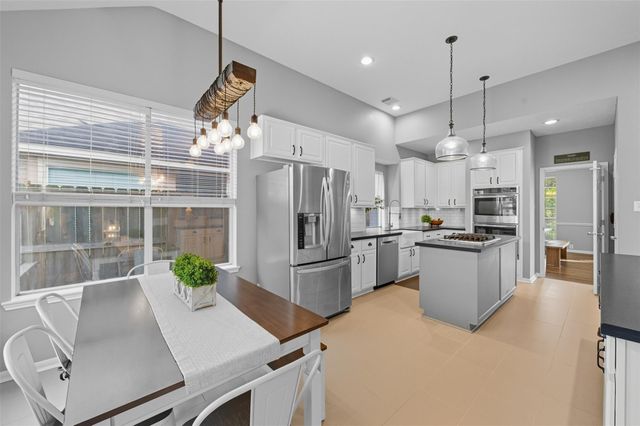 4027 Ridgepoint Drive, Pearland, TX 77584