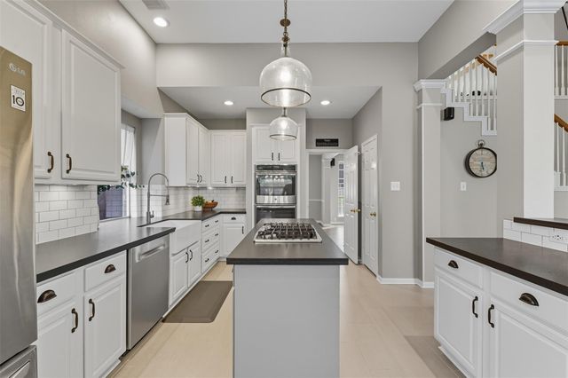 4027 Ridgepoint Drive, Pearland, TX 77584