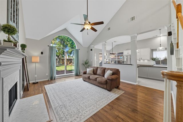4027 Ridgepoint Drive, Pearland, TX 77584