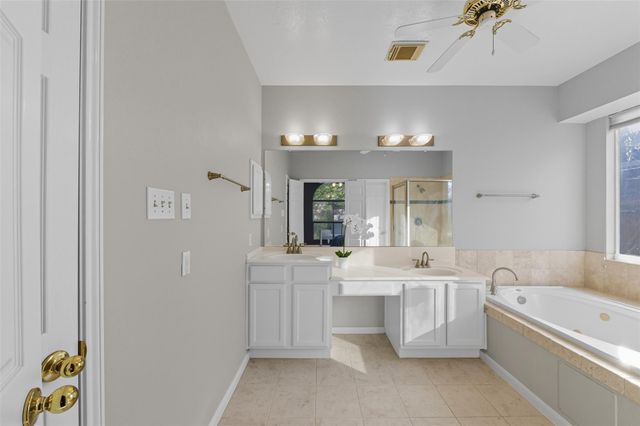 4027 Ridgepoint Drive, Pearland, TX 77584