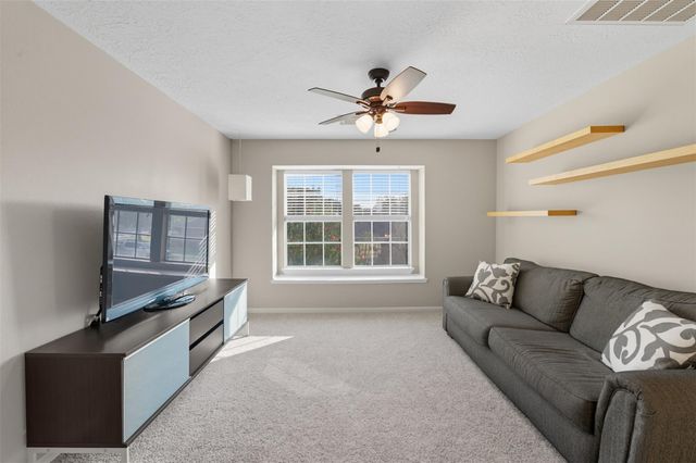 4027 Ridgepoint Drive, Pearland, TX 77584