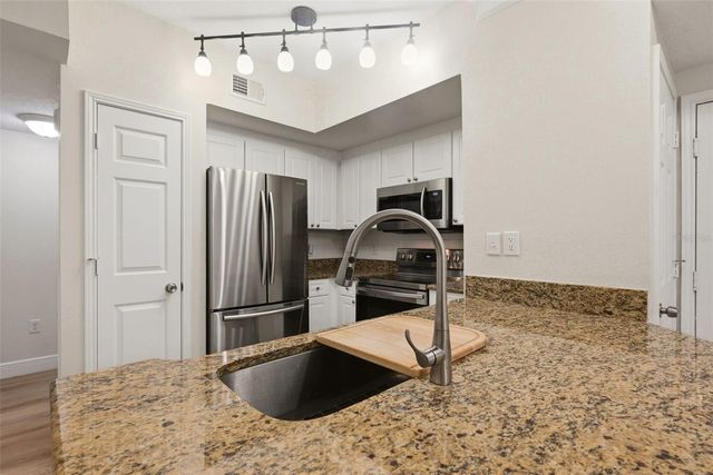 239 LONGVIEW AVENUE 207, Celebration, FL 34747