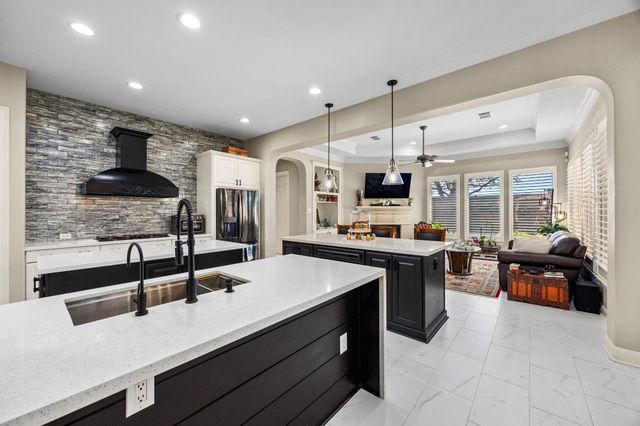 11413 Gallant Ridge Lane, Houston, TX 77082