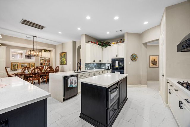 11413 Gallant Ridge Lane, Houston, TX 77082