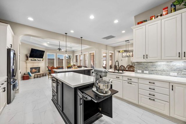 11413 Gallant Ridge Lane, Houston, TX 77082