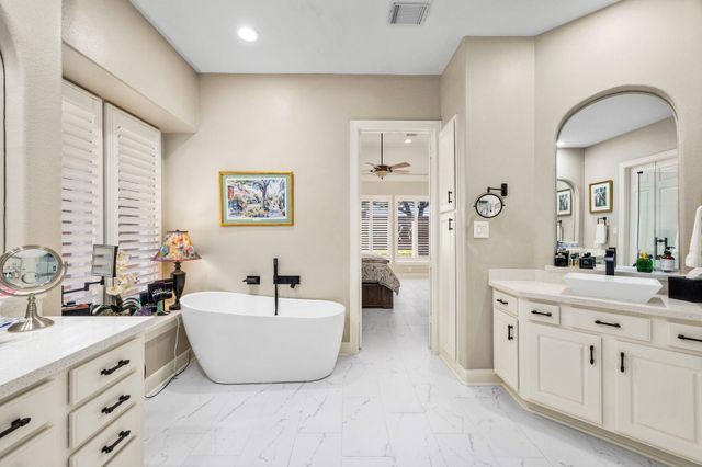 11413 Gallant Ridge Lane, Houston, TX 77082