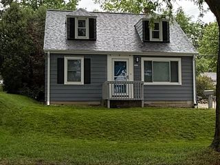 9020 W Vincent PLACE, West Allis, WI 53214