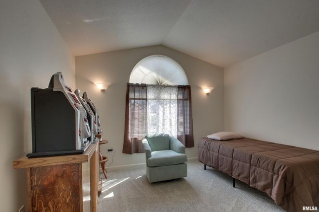 4801 CHESTNUT Street, Quincy, IL 62305