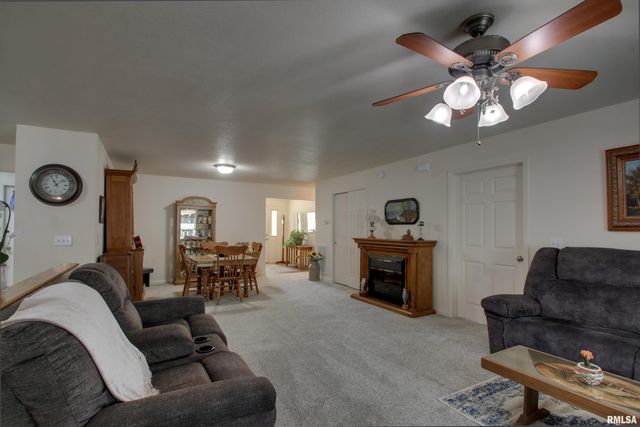 4801 CHESTNUT Street, Quincy, IL 62305