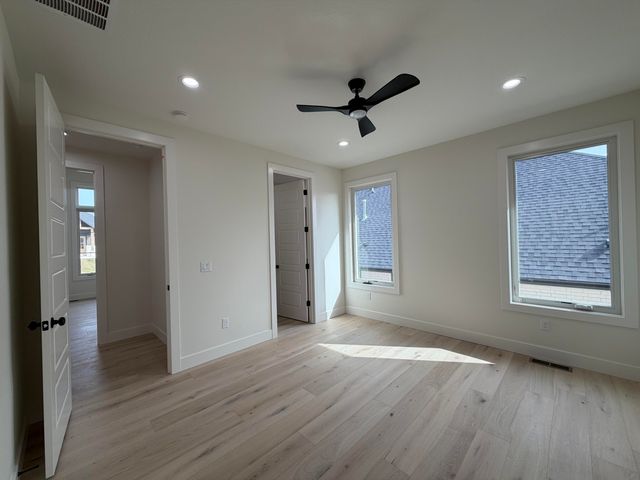 6027 S Holland Avenue, Springfield, MO 65810