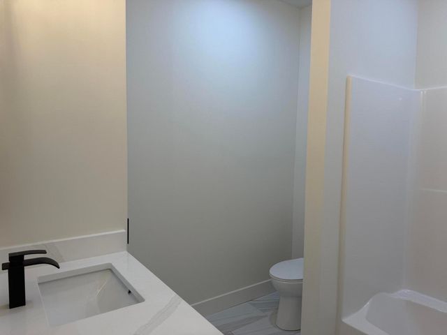 6027 S Holland Avenue, Springfield, MO 65810