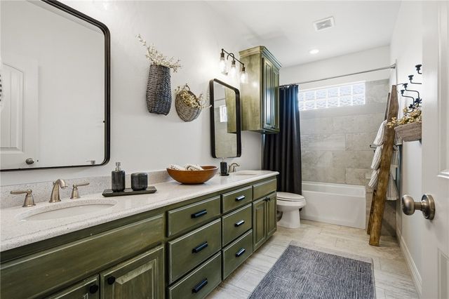 8710 King Ranch Dr, Corpus Christi, TX 78414