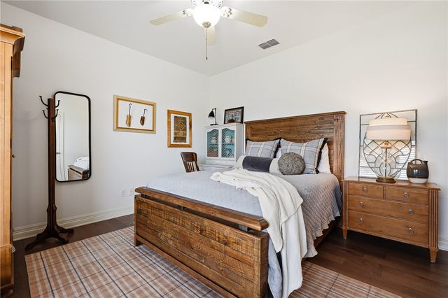 8710 King Ranch Dr, Corpus Christi, TX 78414