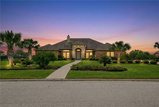 8710 King Ranch Dr, Corpus Christi, TX 78414