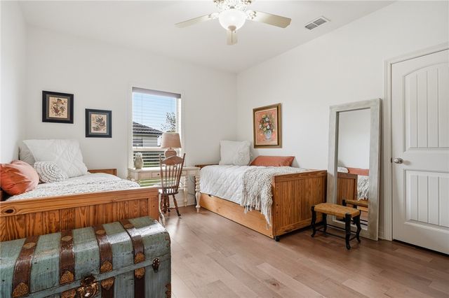8710 King Ranch Dr, Corpus Christi, TX 78414