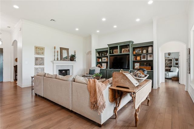 8710 King Ranch Dr, Corpus Christi, TX 78414