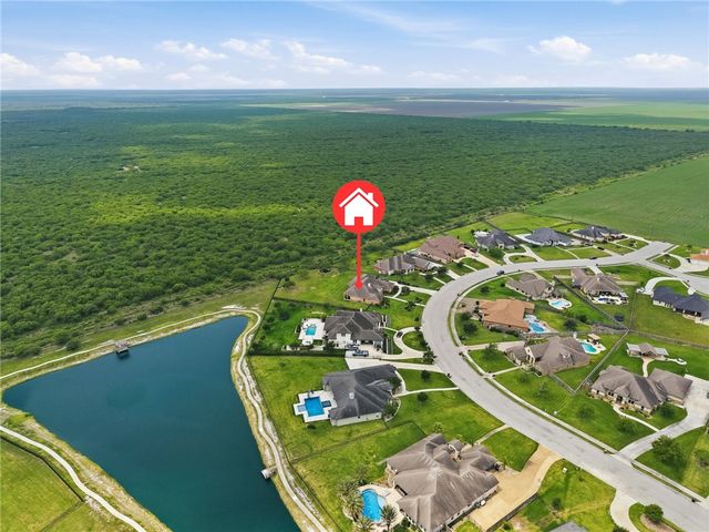 8710 King Ranch Dr, Corpus Christi, TX 78414