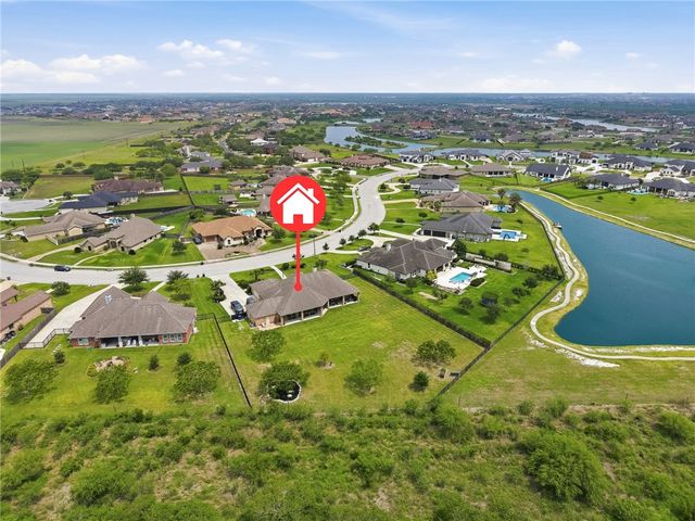 8710 King Ranch Dr, Corpus Christi, TX 78414