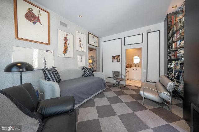 1335 VALLEY RD, Villanova, PA 19085