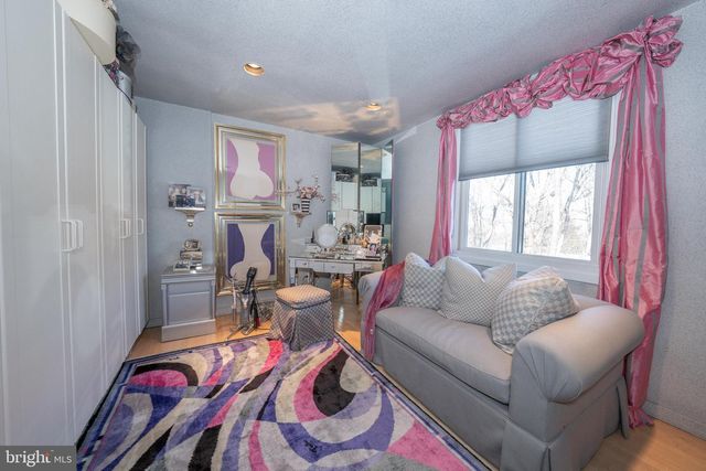 1335 VALLEY RD, Villanova, PA 19085