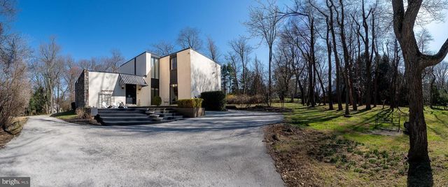 1335 VALLEY RD, Villanova, PA 19085