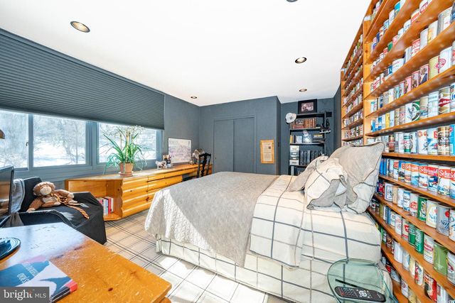 1335 VALLEY RD, Villanova, PA 19085