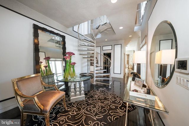 1335 VALLEY RD, Villanova, PA 19085