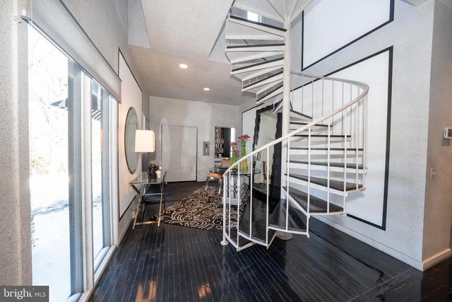 1335 VALLEY RD, Villanova, PA 19085