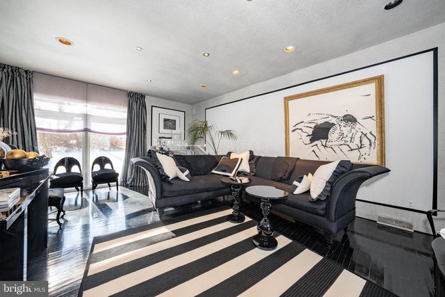 1335 VALLEY RD, Villanova, PA 19085