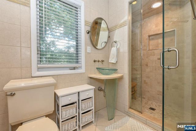 39 Triumph Court B, East Rutherford, NJ 07073