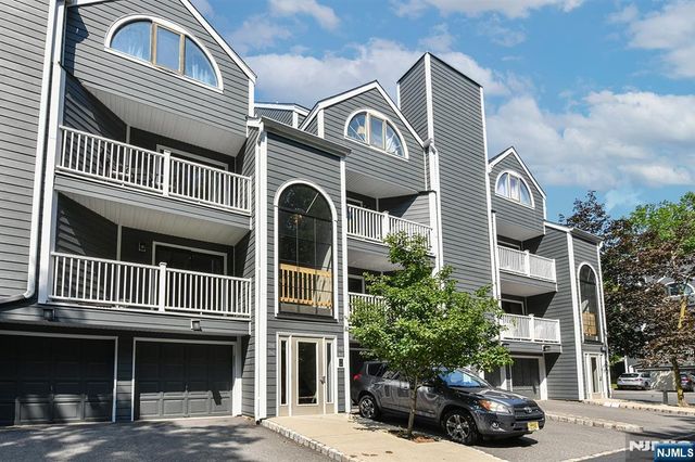39 Triumph Court B, East Rutherford, NJ 07073
