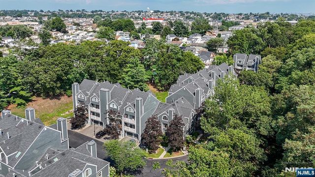 39 Triumph Court B, East Rutherford, NJ 07073