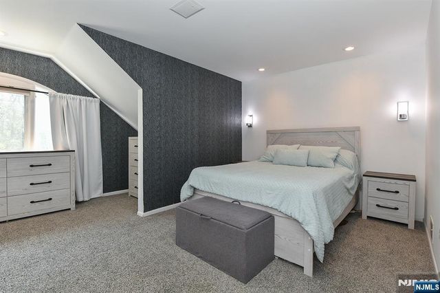 39 Triumph Court B, East Rutherford, NJ 07073