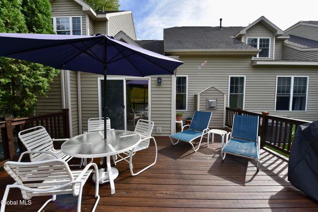 13 Killarney Court, Wilton, NY 12866