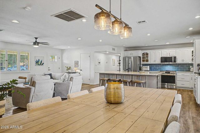 1109 E NICOLET Avenue, Phoenix, AZ 85020