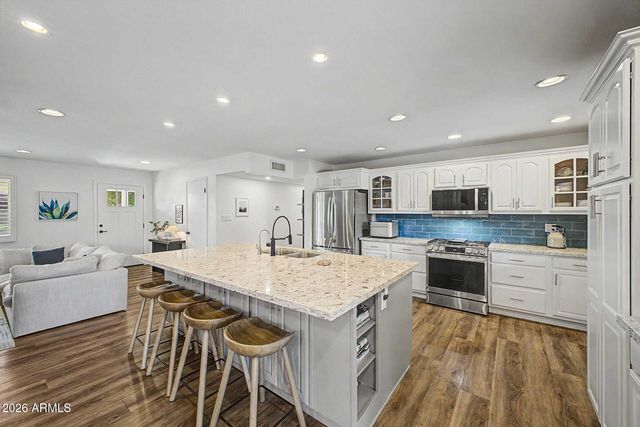 1109 E NICOLET Avenue, Phoenix, AZ 85020