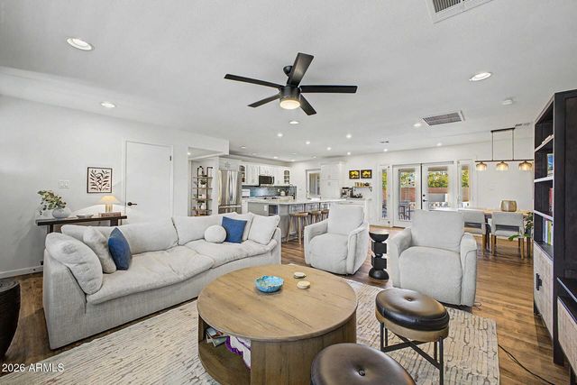 1109 E NICOLET Avenue, Phoenix, AZ 85020