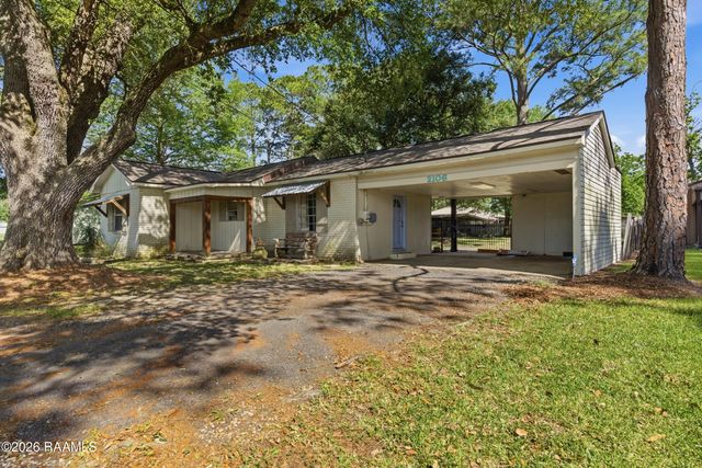 2106 Grand Pointe Avenue, Breaux Bridge, LA 70517