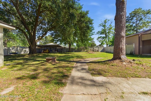 2106 Grand Pointe Avenue, Breaux Bridge, LA 70517