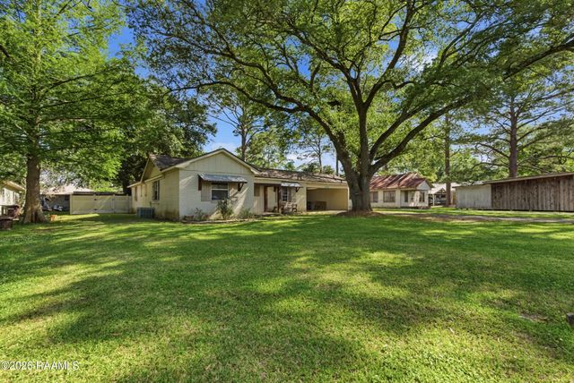 2106 Grand Pointe Avenue, Breaux Bridge, LA 70517